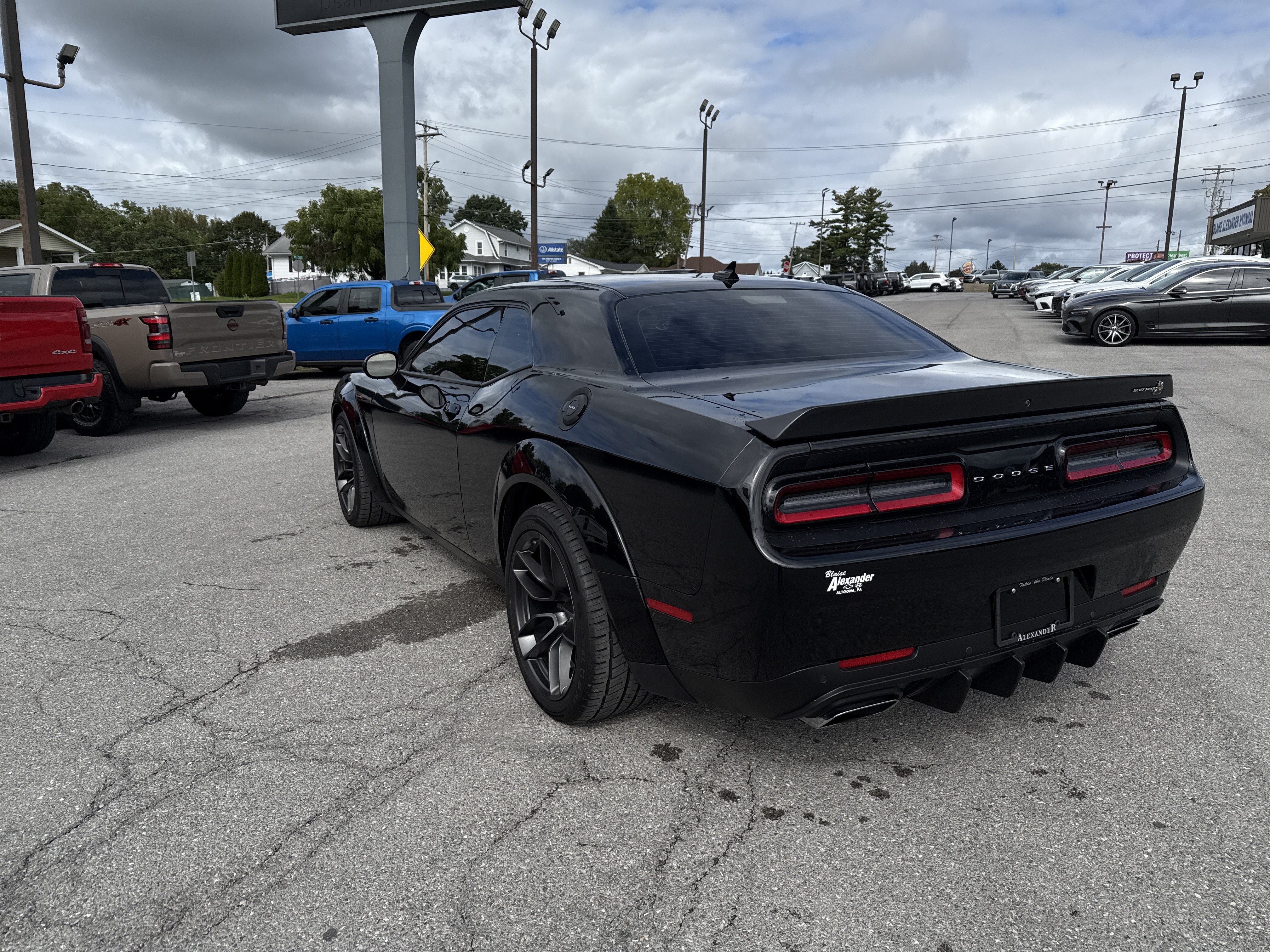 Used 2022 Dodge Challenger R/T Scat Pack RWD image 5