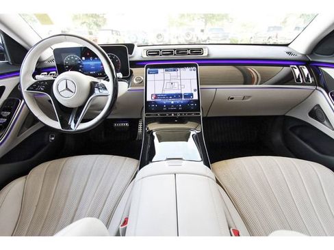 Used 2023 Mercedes-Benz S 580 4MATIC Sedan image 6