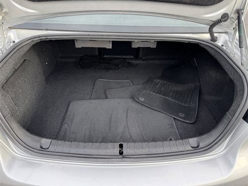 Used 2009 Pontiac G8 GT w/ Premium Package image 11