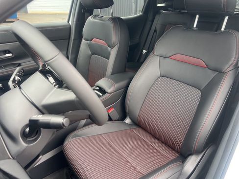 New 2026 Nissan Kicks SR w/ Cold Weather Package AWD/4WD image 9