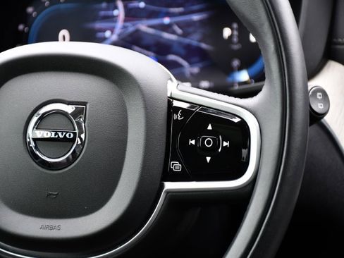 Certified 2022 Volvo XC60 B6 Inscription w/ Advanced Package image 24