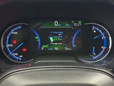 Used 2025 Toyota RAV4 XLE AWD/4WD image 16