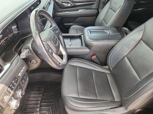 Used 2022 GMC Yukon Denali w/ Denali Premium Package AWD/4WD image 19