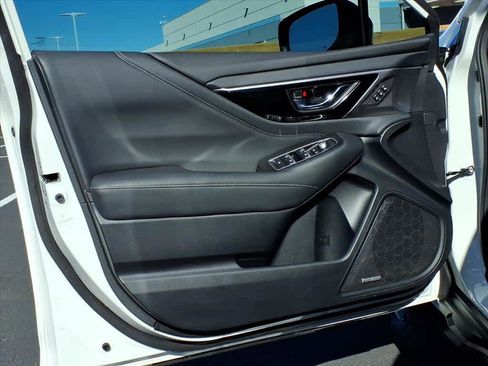 Certified 2022 Subaru Outback Limited image 24