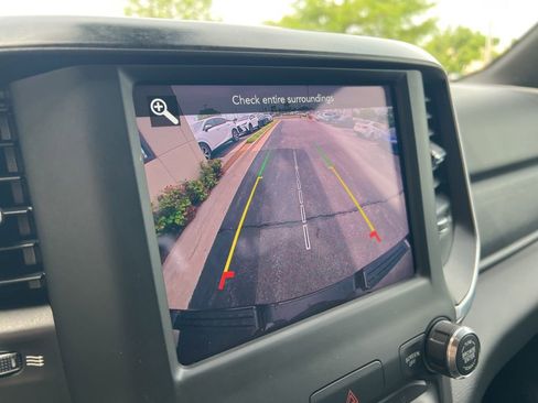 Used 2019 RAM 1500 Big Horn AWD/4WD image 17