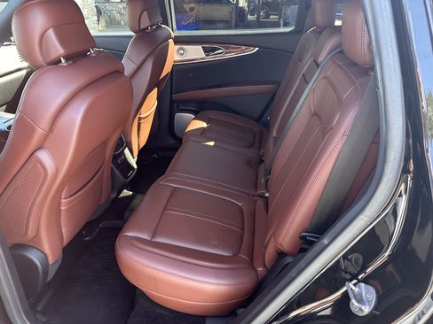 Used 2017 Lincoln MKX Reserve w/ Luxury Package image 12