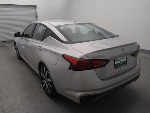 Used 2020 Nissan Altima 2.5 SR FWD image 5