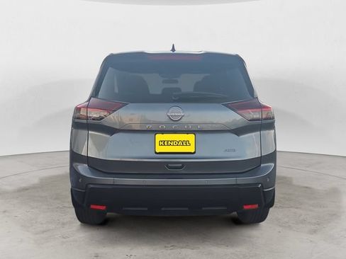 Used 2025 Nissan Rogue S AWD/4WD image 6