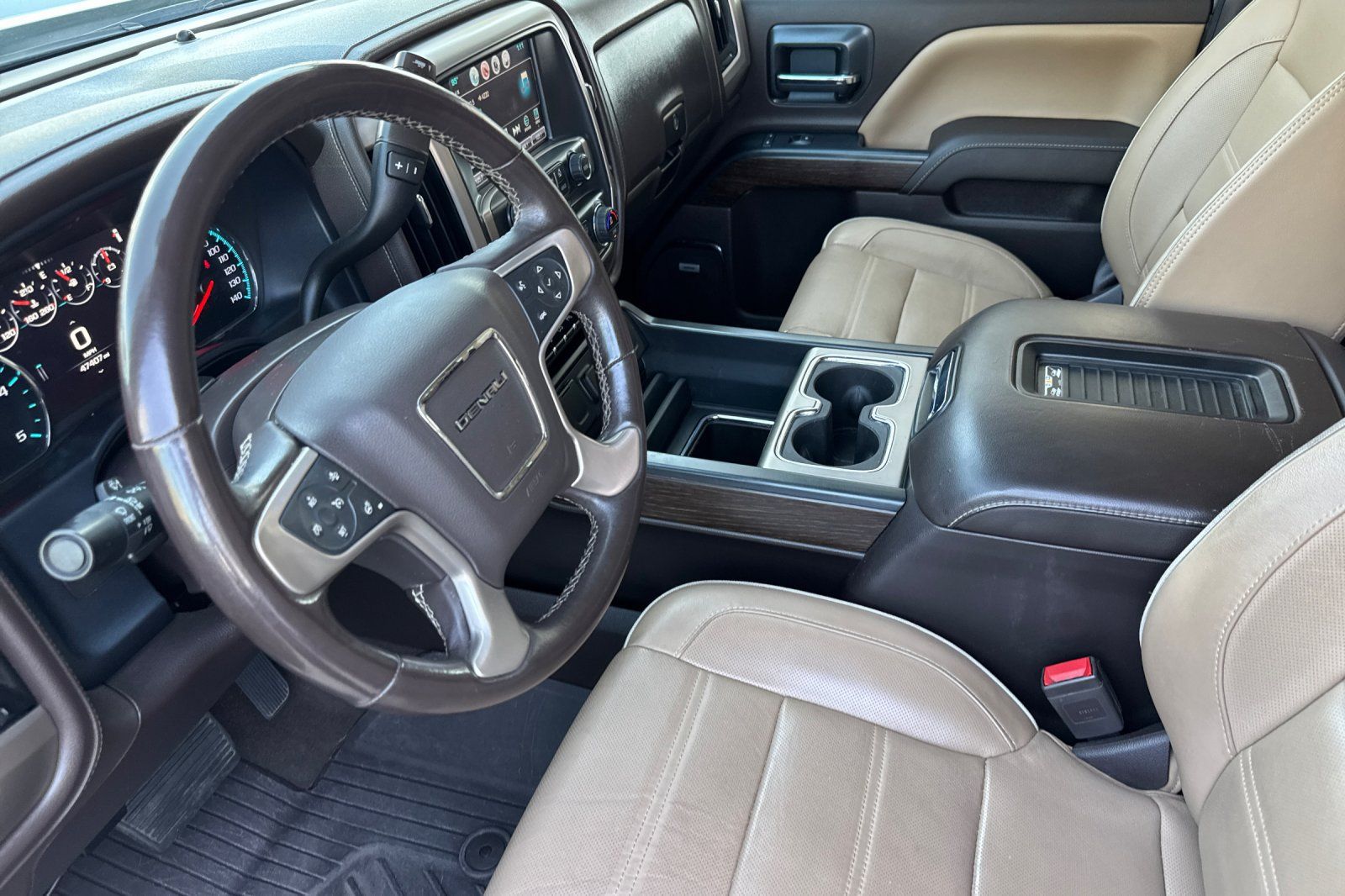 Used 2019 GMC Sierra 2500 Denali w/ Duramax Plus Package AWD/4WD image 9