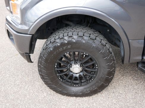 Used 2019 Ford F150 XLT w/ Equipment Group 302A Luxury AWD/4WD image 15