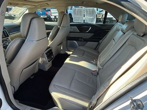 Used 2017 Lincoln Continental Reserve w/ Luxury Package image 15