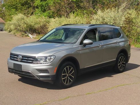 Used 2021 Volkswagen Tiguan SE AWD/4WD image 8