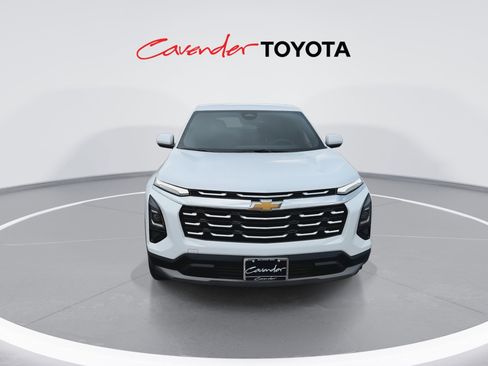 Used 2025 Chevrolet Equinox LT AWD/4WD image 3