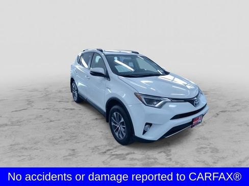 Used 2016 Toyota RAV4 XLE image 3