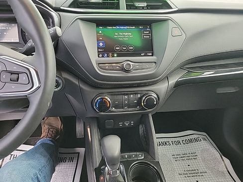 Used 2023 Chevrolet TrailBlazer ACTIV image 8