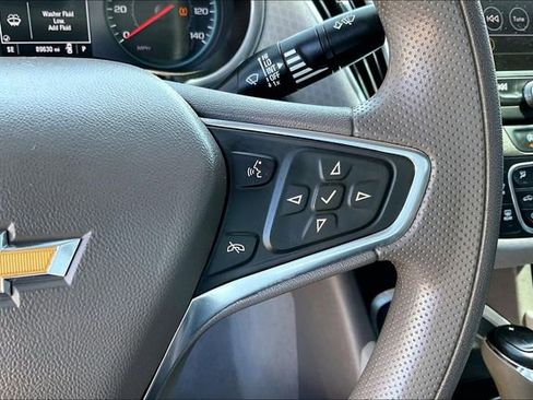 Used 2020 Chevrolet Malibu LT FWD image 12