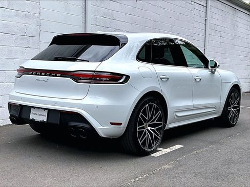 Certified 2023 Porsche Macan S AWD/4WD image 17