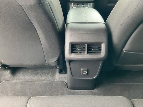 Used 2024 GMC Terrain SLE AWD/4WD image 27