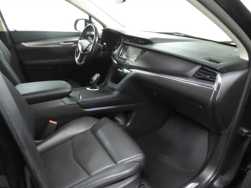 Used 2019 Cadillac XT5 Luxury FWD image 21