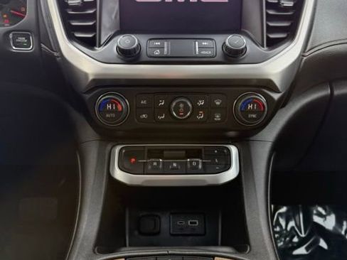 Used 2023 GMC Acadia SLE w/ Driver Convenience Package image 28