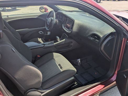 Used 2022 Dodge Challenger SXT AWD/4WD image 28