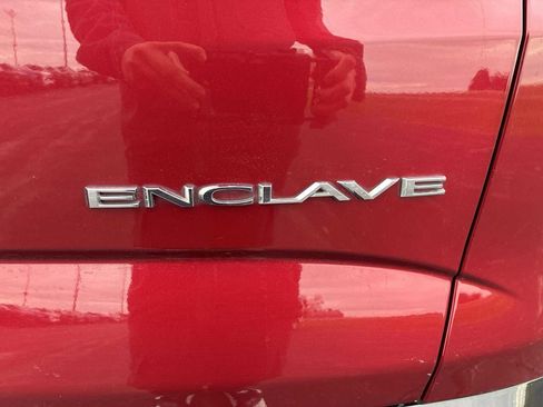 Used 2019 Buick Enclave Essence w/ LPO, Sport Appearance Package image 28