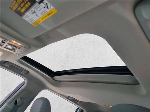 Used 2023 Toyota Highlander XLE FWD image 15