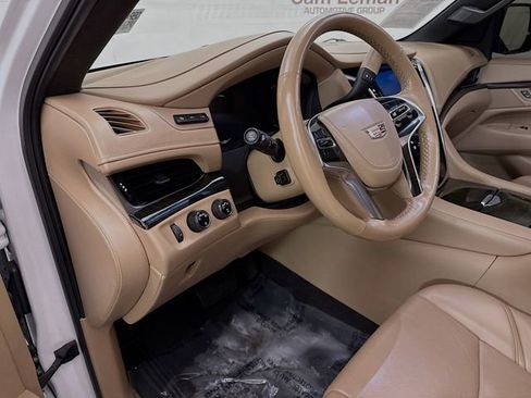 Used 2020 Cadillac Escalade Platinum image 11