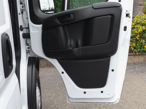 Used 2025 RAM ProMaster 2500 w/ Convenience Group FWD image 38