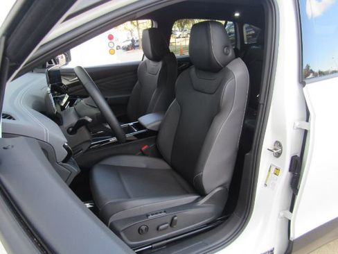 Used 2024 Volkswagen ID.4 S image 6