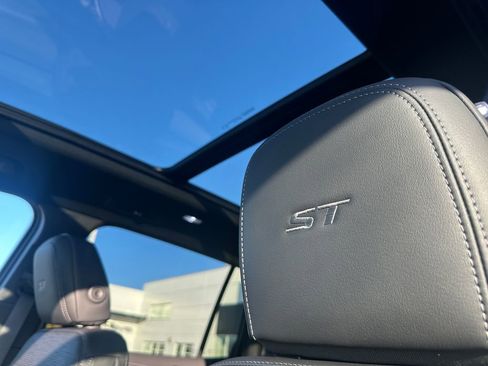 New 2026 Buick Enclave Sport Touring w/ Power Package image 31