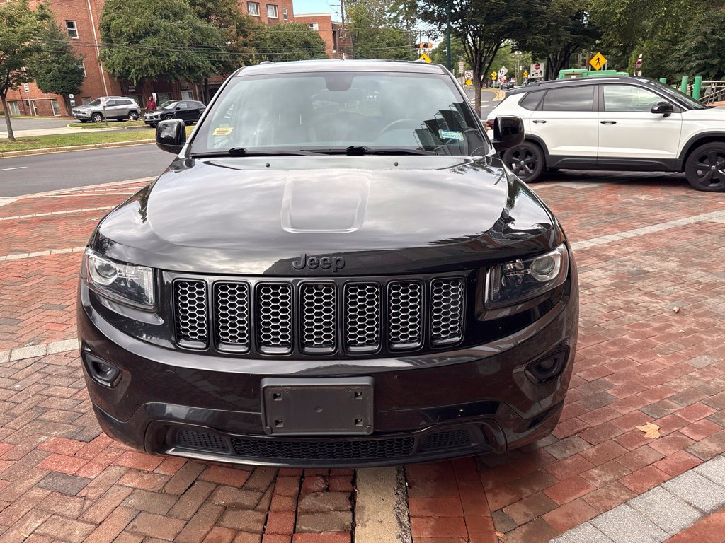 Used 2015 Jeep Grand Cherokee Altitude AWD/4WD image 8