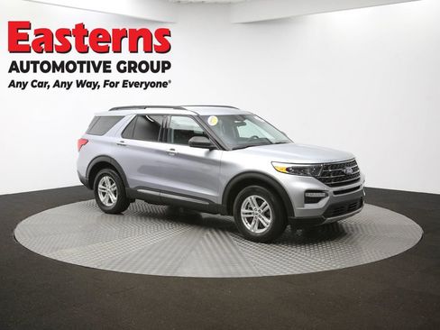 Used 2023 Ford Explorer XLT w/ Equipment Group 202A image 49