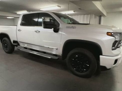New 2025 Chevrolet Silverado 2500 High Country w/ Technology Package AWD/4WD image 2