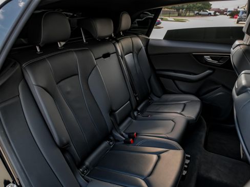 Used 2021 Audi Q8 Premium w/ Convenience Package image 33
