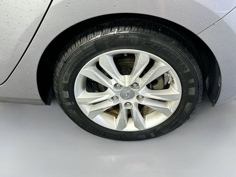 Used 2013 Hyundai Elantra GT FWD image 28