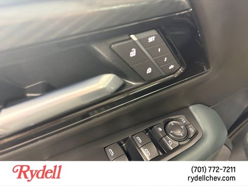 Used 2026 GMC Yukon AT4 AWD/4WD image 11