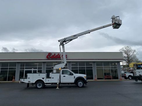 Used 2017 Ford F550 4x4 Regular Cab Super Duty image 52