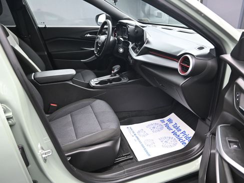 Certified 2024 Chevrolet Trax RS w/ Driver Confidence Package image 26