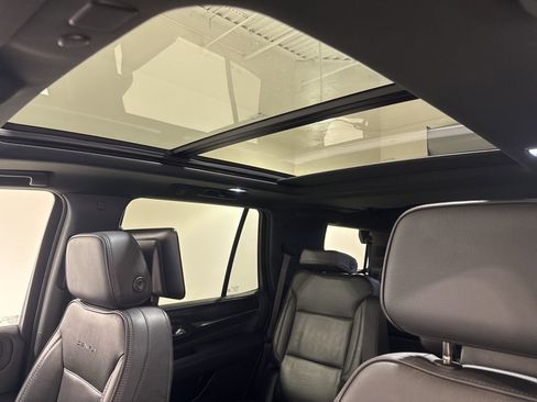 Used 2022 GMC Yukon Denali w/ Denali Ultimate Package image 17