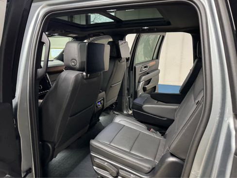 Certified 2025 GMC Yukon XL Denali w/ Denali Reserve Package image 15