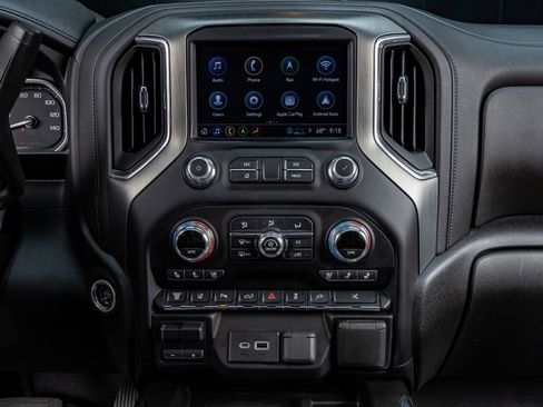 Used 2022 GMC Sierra 3500 Denali w/ Denali Ultimate Package image 23