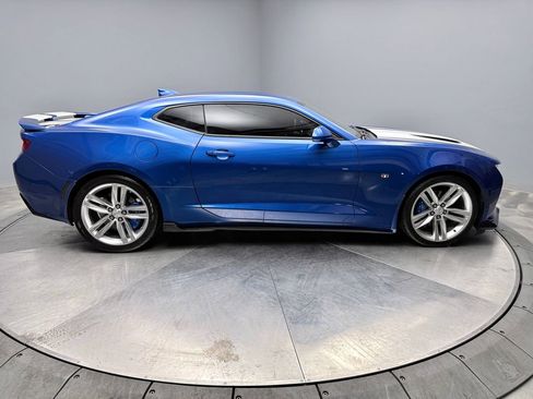 Used 2016 Chevrolet Camaro SS RWD image 4