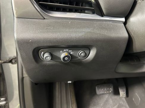 Used 2019 Chevrolet Traverse LT AWD/4WD image 19