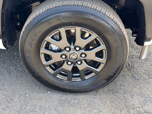 Used 2025 Toyota 4Runner SR5 RWD image 30
