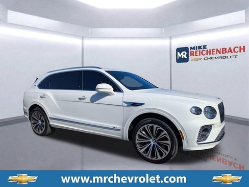 Used 2023 Bentley Bentayga Extended Wheelbase AWD/4WD image 1