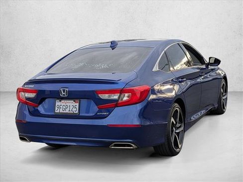 Used 2018 Honda Accord Sport image 5