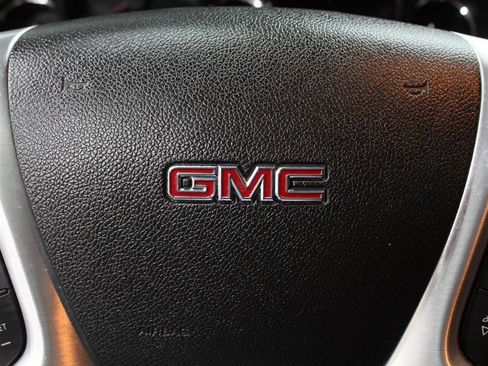 Used 2015 GMC Acadia SLT image 12