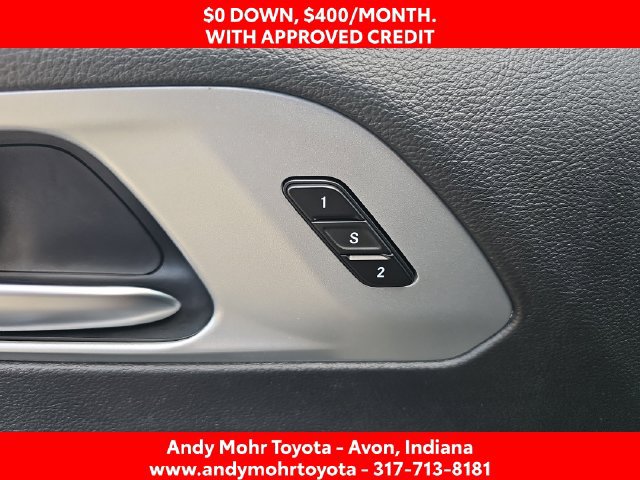Used 2024 Chrysler Pacifica Limited FWD image 13