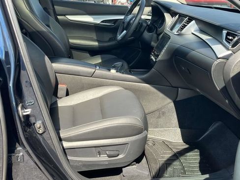 Used 2020 INFINITI QX50 Luxe w/ Navigation Package FWD image 25